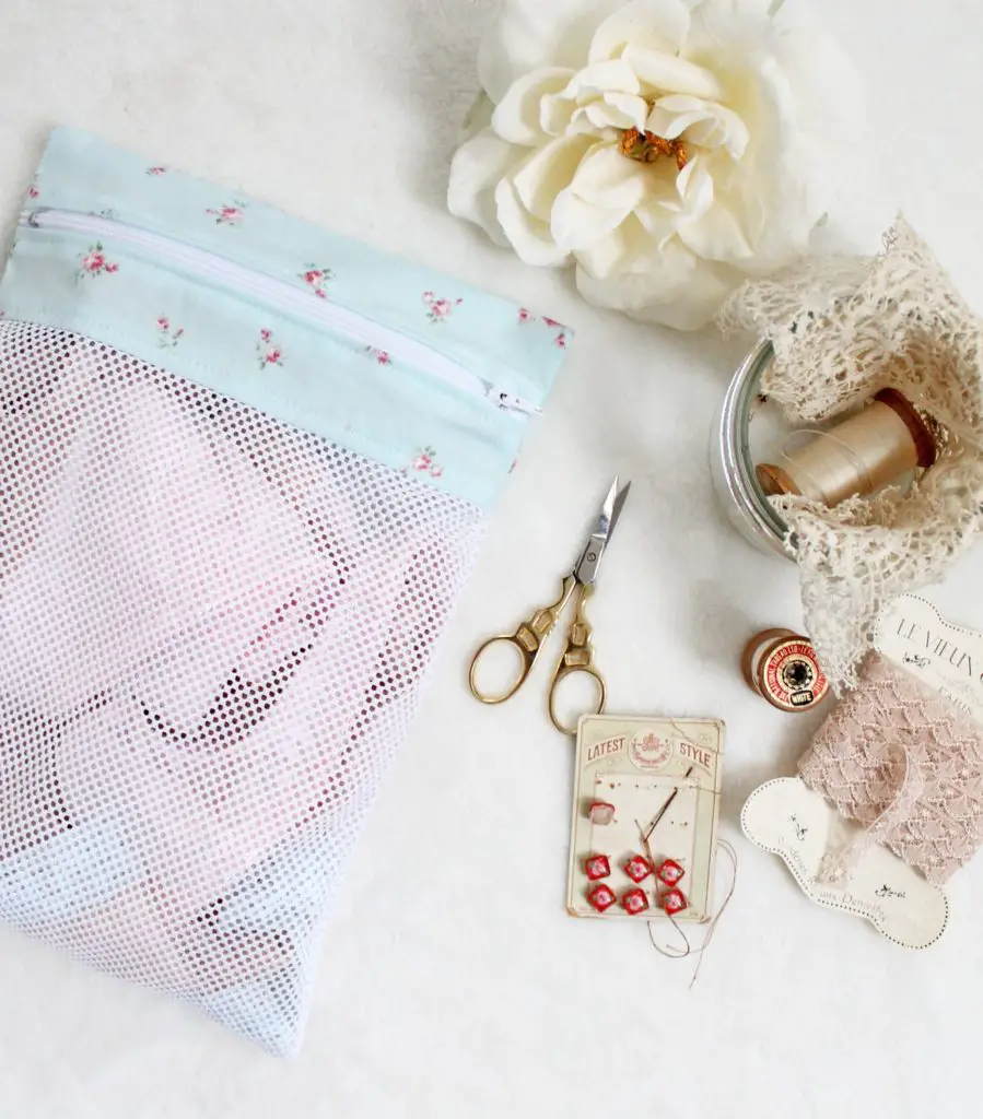 3 DIY Mesh Bags - Sewing With Scraps