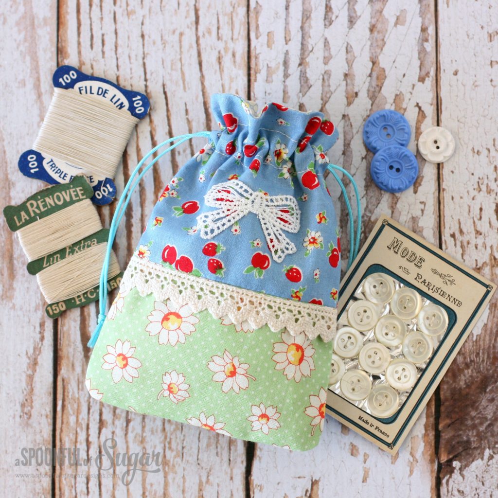 Retro Drawstring Bags - Sewing With Scraps