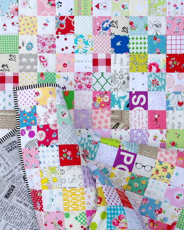 postage-stamp-quilts-sewing-with-scraps