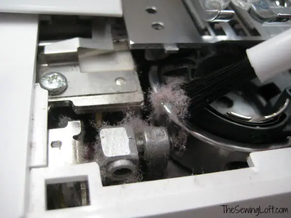 How to clean your sewing machine