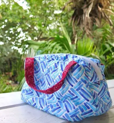 Fat Quarter Friendly lunch bag sewing pattern